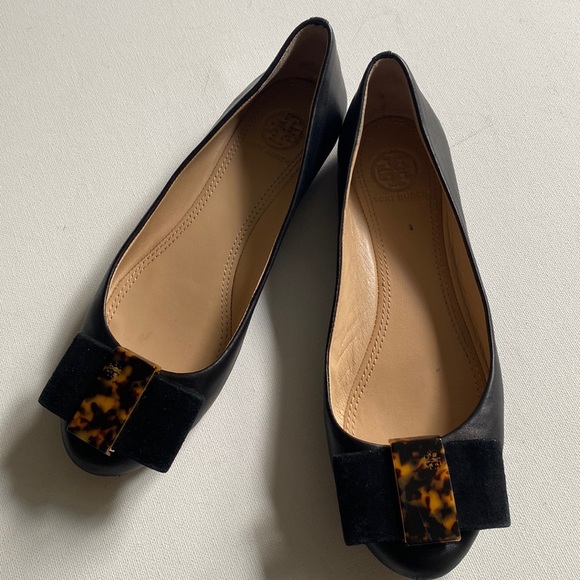 Tory Burch Chase Ballet Nappa Leather Flats - Chase Bow in Black, Size 6.5M - Picture 16 of 16